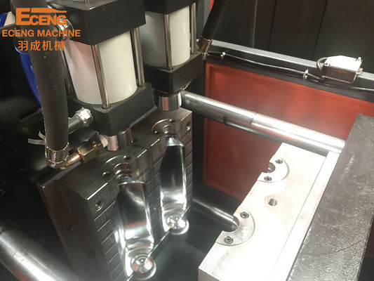 YC-2L-2 2000 Ml PET 플라스틱 병 380V를위한 3 단계 반 자동 불기 기계
